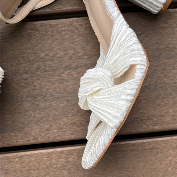 Ruffled Twist Top Fabric Covered White Women's Heeled Sandals - Size 7.5 - Picture 8 of 13